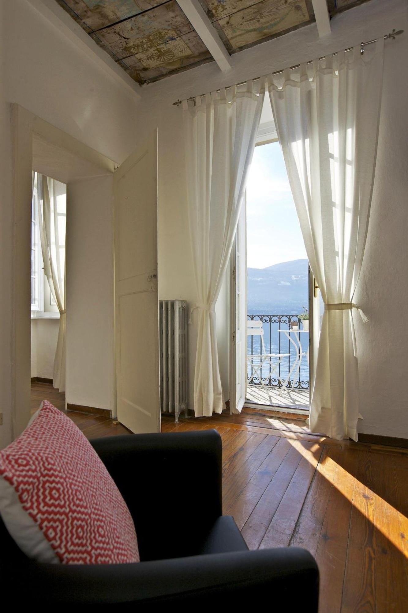 Appartamenti Vista Isola Verbania Exterior photo